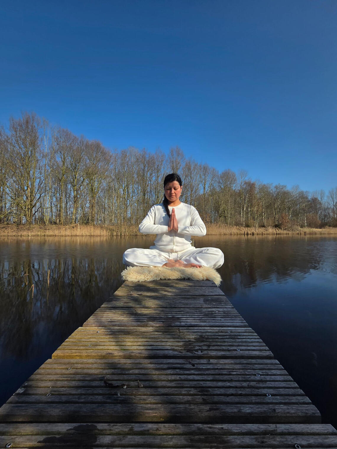 Conchita Conchita in easy pose of kleermakerszit